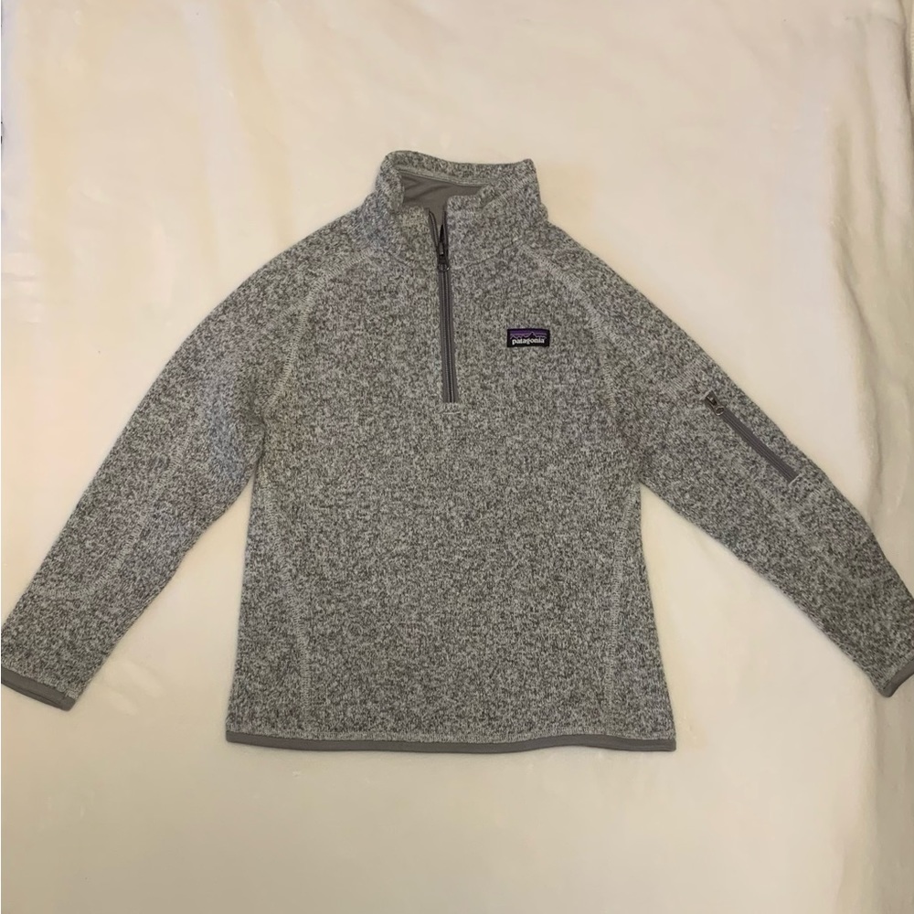 Patagonia kids size small heather grey HALF zip up